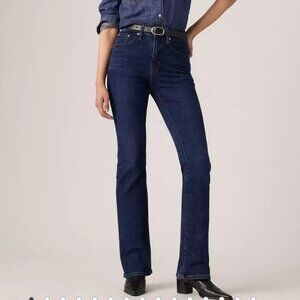 Levi's 725 High Rise Bootcut Jeans 28 x 30